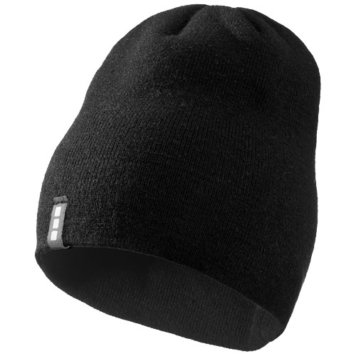 Level beanie in black-solid