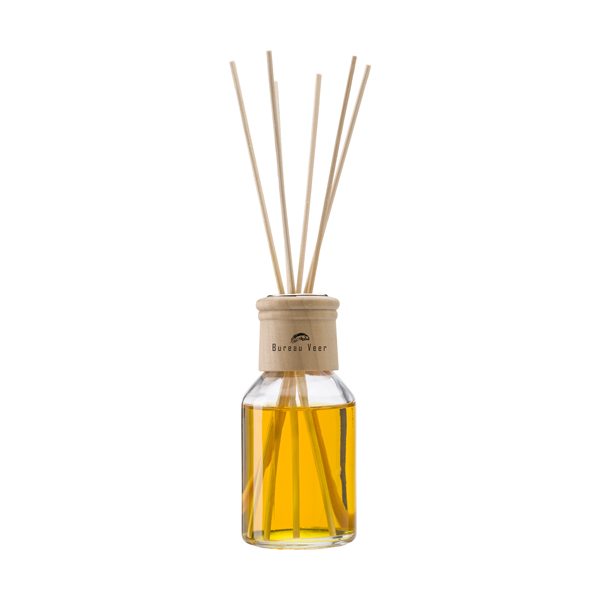 Reed diffuser with one 100ml glass bottle of vanilla fragrance.
