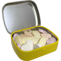 Flat hinged tin with fruit heart sweets 