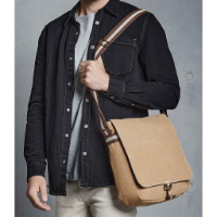 Quadra Vintage Canvas Messenger